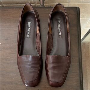 Enzo Angiolini Women's Dark Brown Flats